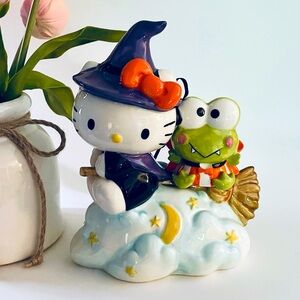 Hello Kitty & Keroppi Halloween Decor